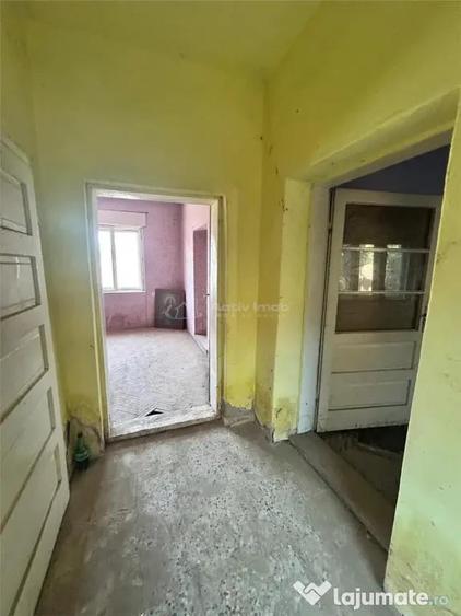 Casă cu 4 camere cu Teren 555 Mp în Central
