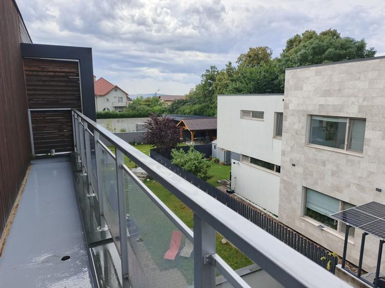 Casă cu 3 camere cu Teren 320 Mp în Europa