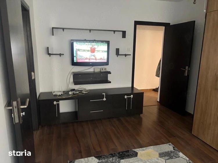 Apartament de inchiriat 3 camere, zona Grivitei - Brasov - 1