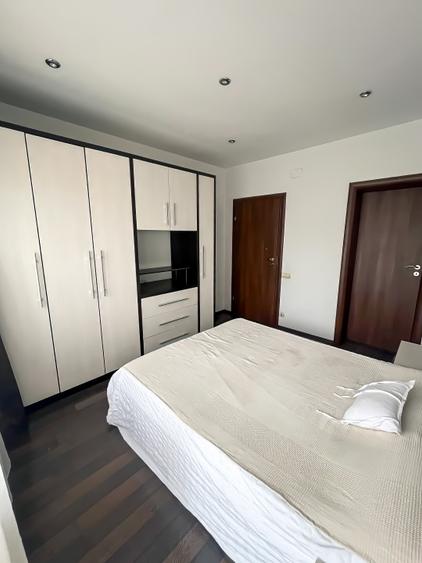 Apartament cu 3 camere semidecomandat, mobilat în Voluntari