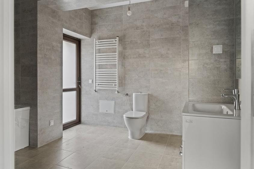Casă individuală cu 5 camere cu Canalizare în Gruiu