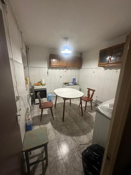 Apartament cu 4 camere decomandat în Dristor
