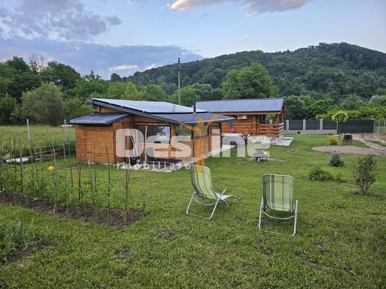 Casă individuală cu 2 camere cu Teren 1500 Mp în Trestioara