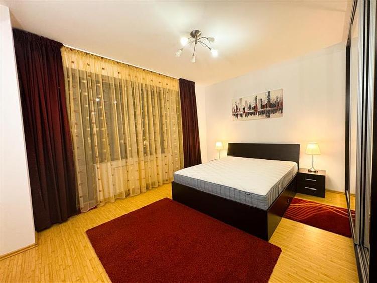 Apartament cu 4 camere semidecomandat în Floreasca