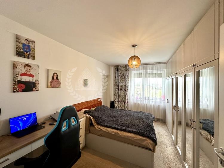 Apartament cu 3 camere semidecomandat, mobilat în Europa