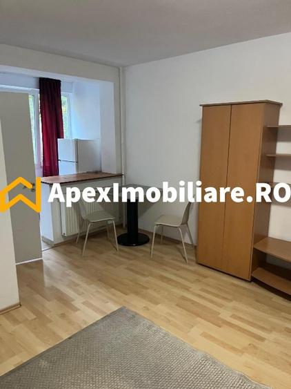 Garsonieră decomandată, mobilată în Berceni