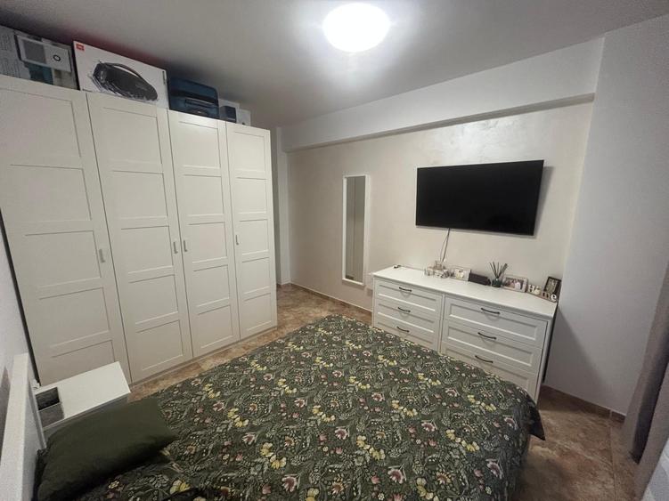 Apartament cu 2 camere decomandat în Berceni