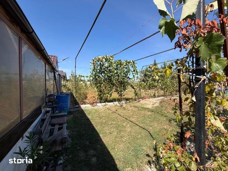 Casă cu 3 camere cu Teren 1000 Mp în Iosia