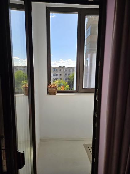 Apartament cu 4 camere decomandat în Km 4-5