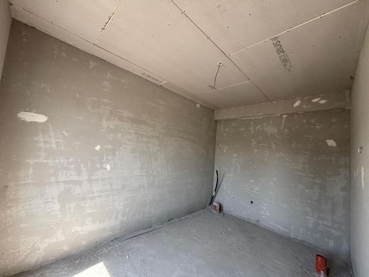 Duplex cu 4 camere cu Canalizare în Mohu