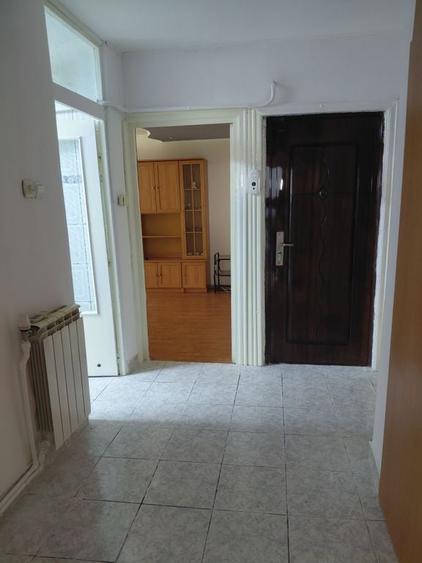Apartament cu 2 camere decomandat în Est