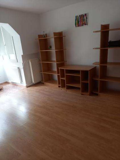 Apartament cu 2 camere semidecomandat în Rogerius