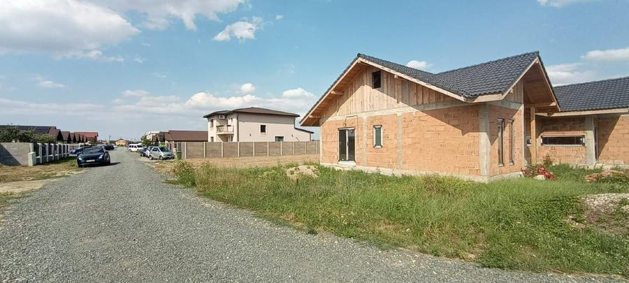Duplex cu 3 camere cu Canalizare în Moșnița Nouă