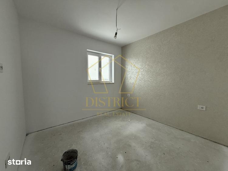 Casă cu 4 camere cu Teren 300 Mp în Săcălaz