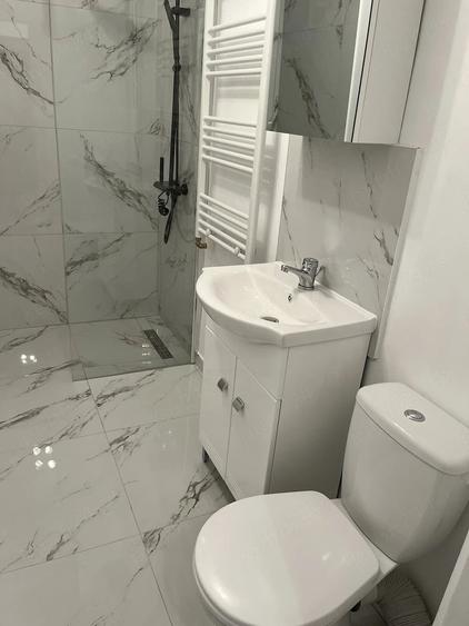 Garsonieră decomandată în Muntenii de Sus