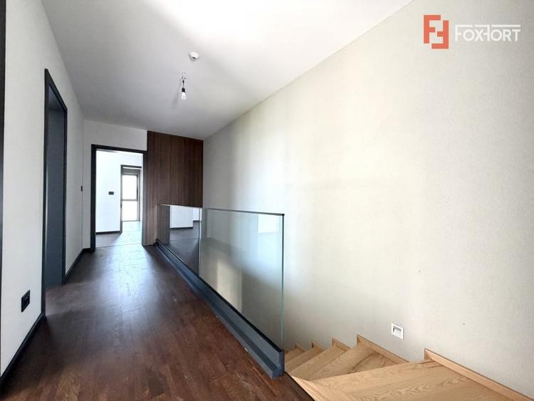 Duplex cu 4 camere cu Canalizare în Dumbrăvița