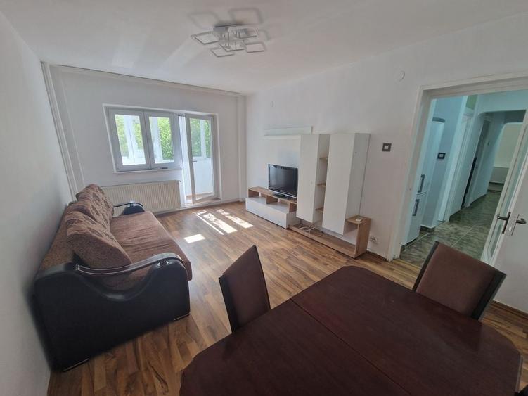Apartament cu 3 camere decomandat în Chișinau