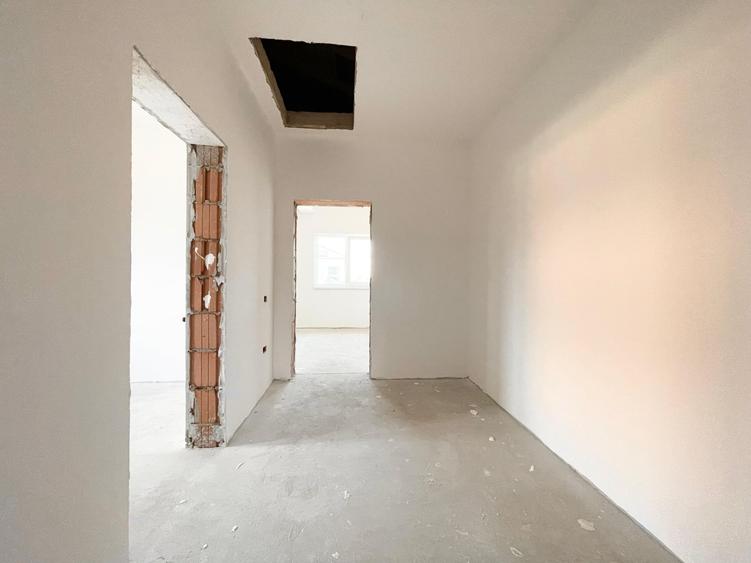 Duplex cu 4 camere cu Canalizare în Moșnița Nouă