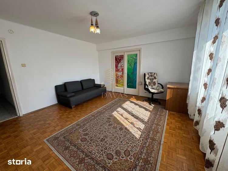 Apartament cu 2 camere decomandat în Plopilor