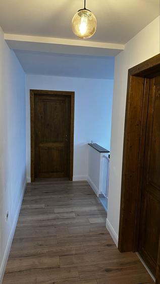 Casă cu 3 camere în Lumina
