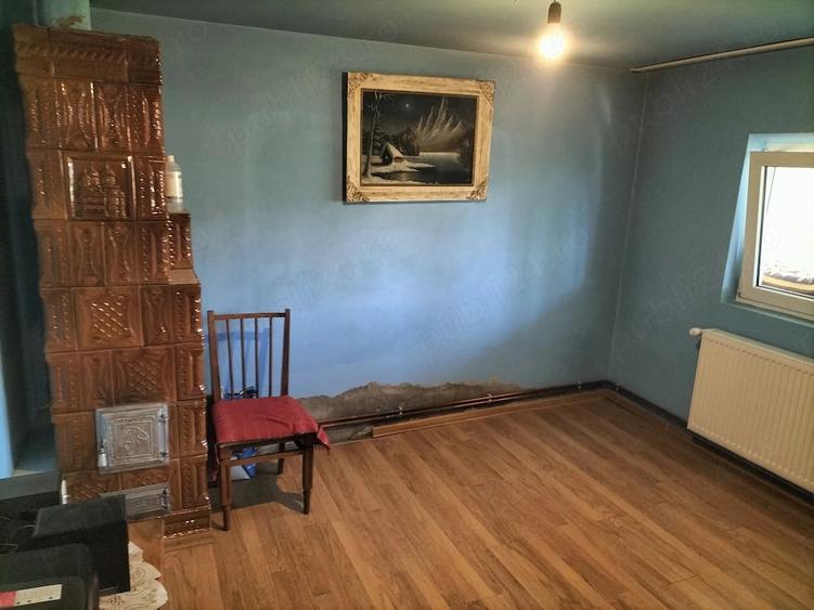 Casă cu 5 camere cu Teren 1000 Mp în Central
