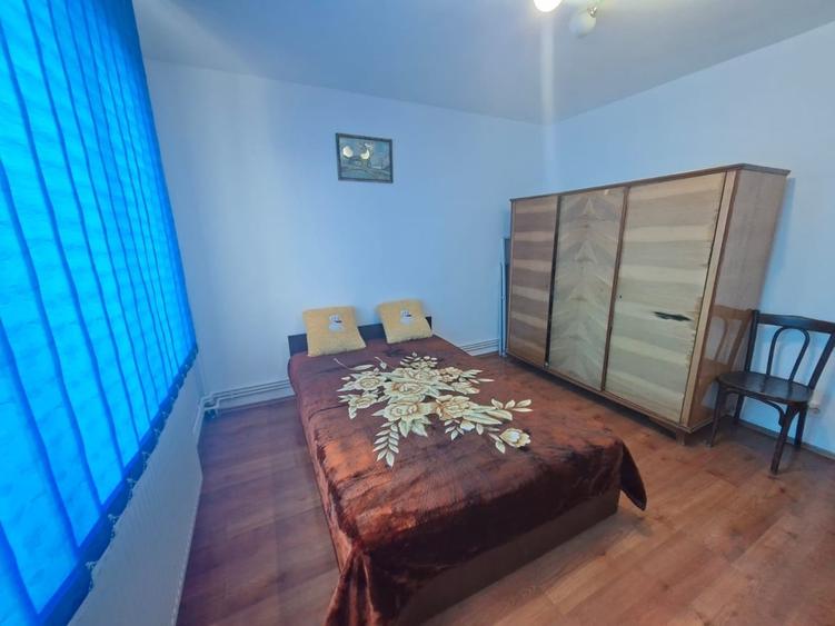 Apartament cu 2 camere semidecomandat în Colentina