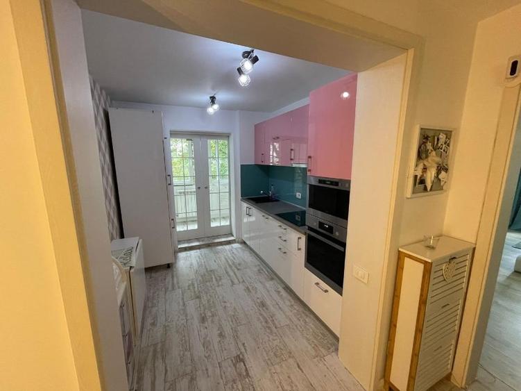 Apartament cu 3 camere decomandat, mobilat în Dristor