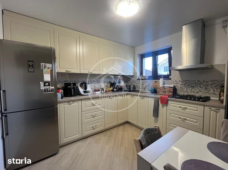 Casă cu 5 camere decomandat cu Teren 250 Mp în Tokai