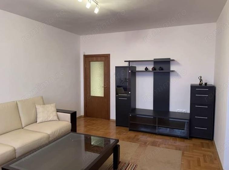 Apartament cu 3 camere în Lipovei