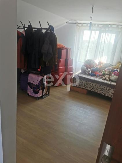 Casă individuală cu 5 camere cu Teren 700 Mp în Ungureni (Dragomirești)