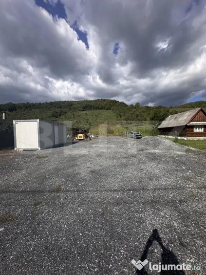 Teren de 5400 mp, în Central