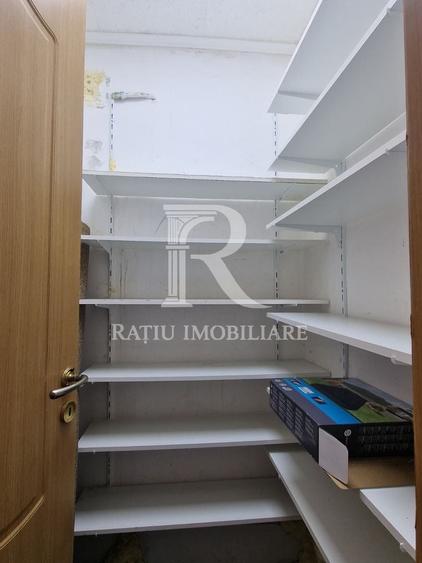 Apartament cu 3 camere decomandat, mobilat în Nufărul