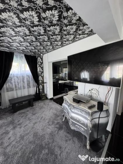 Casă cu 4 camere cu Teren 263 Mp în Florești