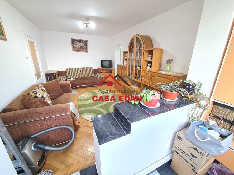 Apartament cu 2 camere semidecomandat în Câmpina