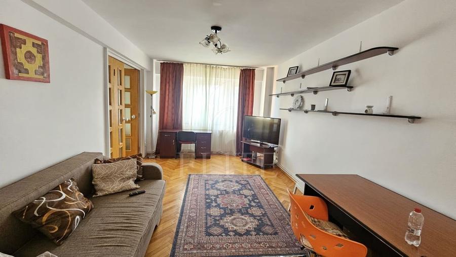 Apartament cu 4 camere decomandat, mobilat în Zorilor