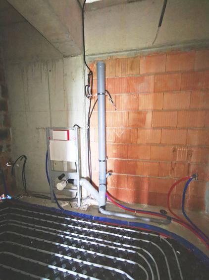 Apartament cu 3 camere decomandat în Sisești