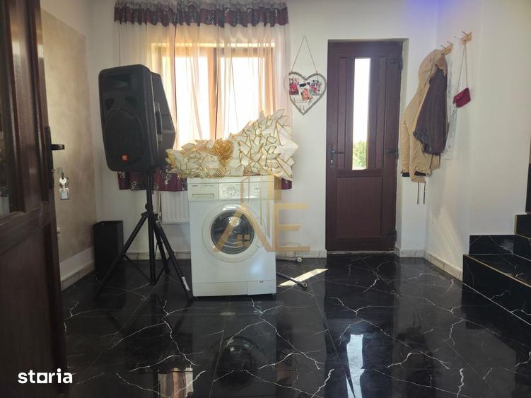 Casă cu 4 camere cu Teren 400 Mp în Ion Neculce