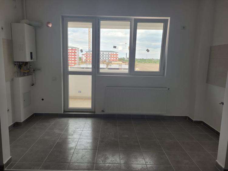 Apartament cu 2 camere semidecomandat în Apărătorii Patriei