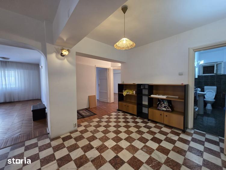 Apartament cu 3 camere decomandat în 13 Septembrie