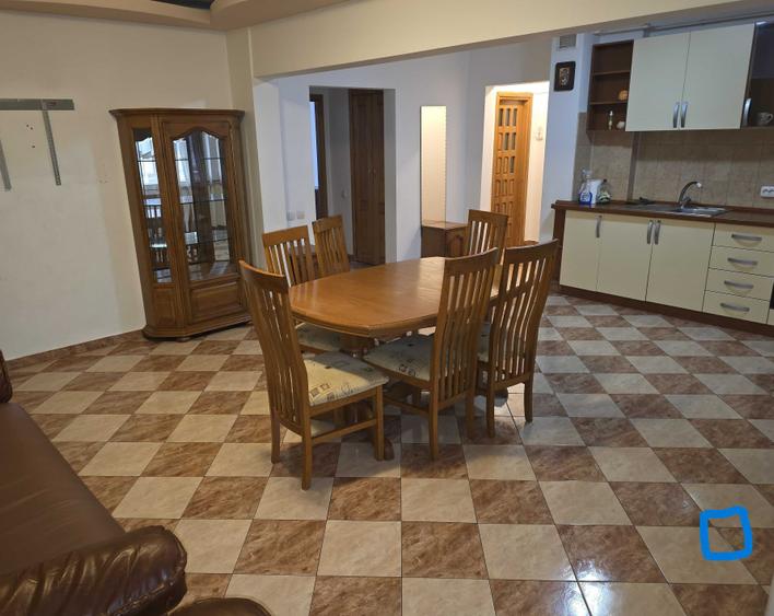 Apartament cu 3 camere decomandat, mobilat în Găvana