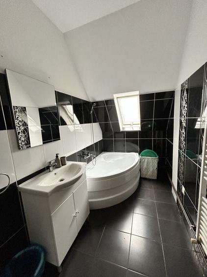 Apartament cu 2 camere nedecomandat în Girocului