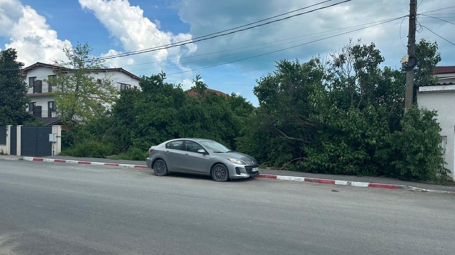 Teren Construcții intravilan de 1000 mp, în Est