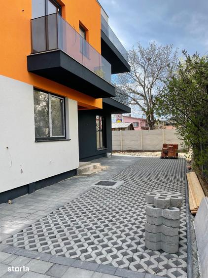 Casă cu 6 camere cu Teren 400 Mp în Străulești