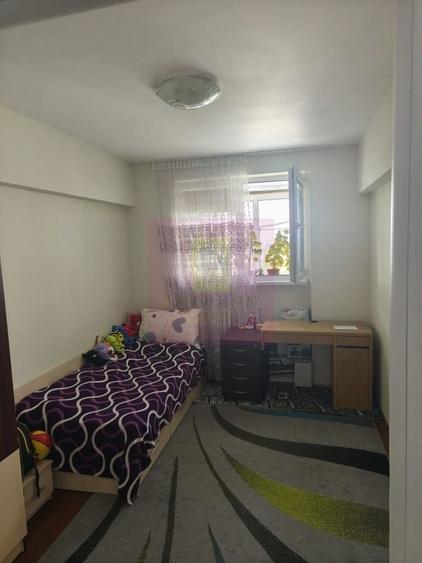 Apartament cu 3 camere decomandat în Pantelimon