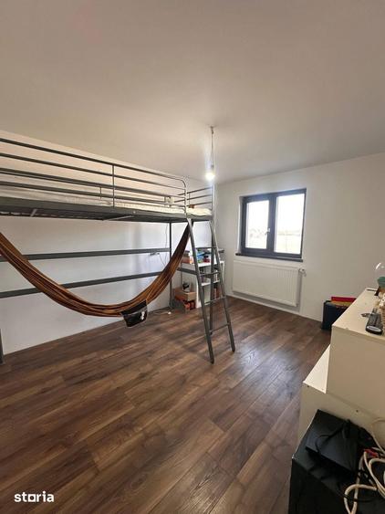 Casă cu 5 camere cu Teren 500 Mp în Central