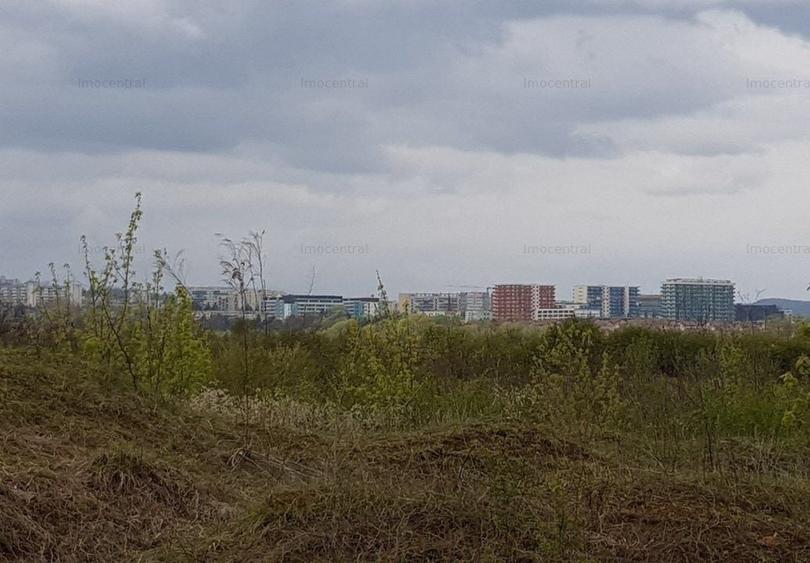 Teren Construcții intravilan de 5800 mp, în Sopor