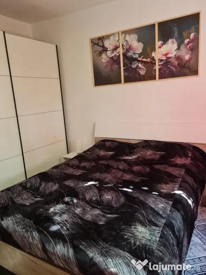 Apartament cu 2 camere decomandat în Democrației