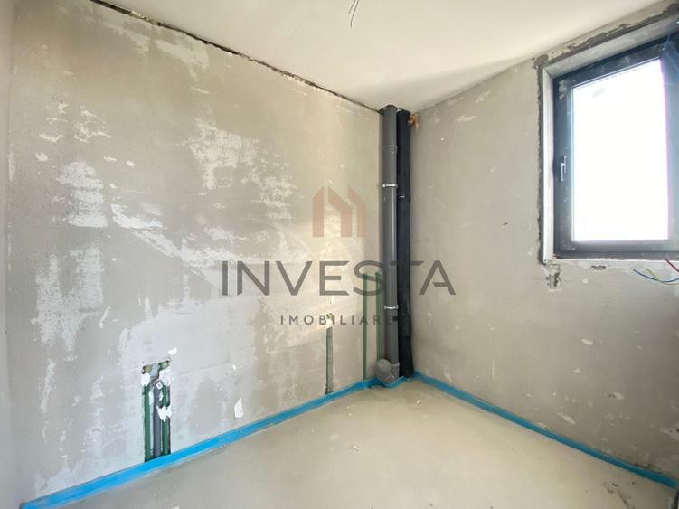 Apartament cu 3 camere semidecomandat în Bună Ziua
