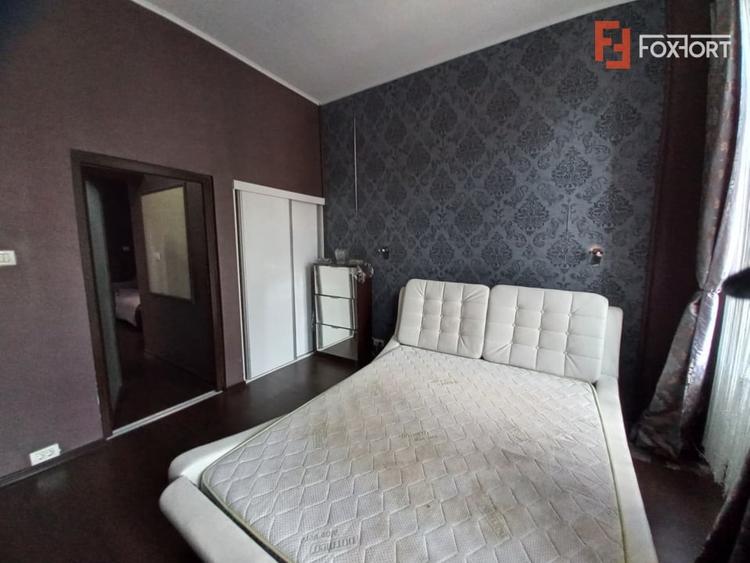 Apartament cu 3 camere semidecomandat, mobilat în Traian