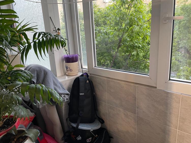 Apartament cu 3 camere decomandat, mobilat în 13 Septembrie